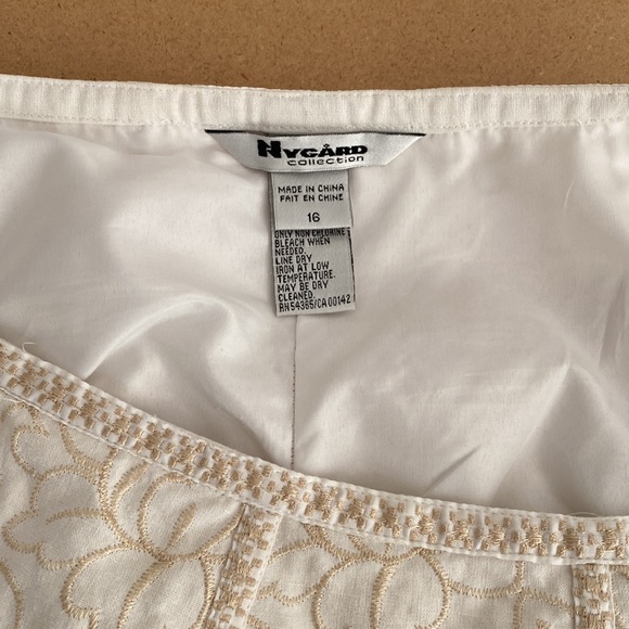 Nygard White/Cream Embroidered Skirt. Size 16 - Picture 10 of 14